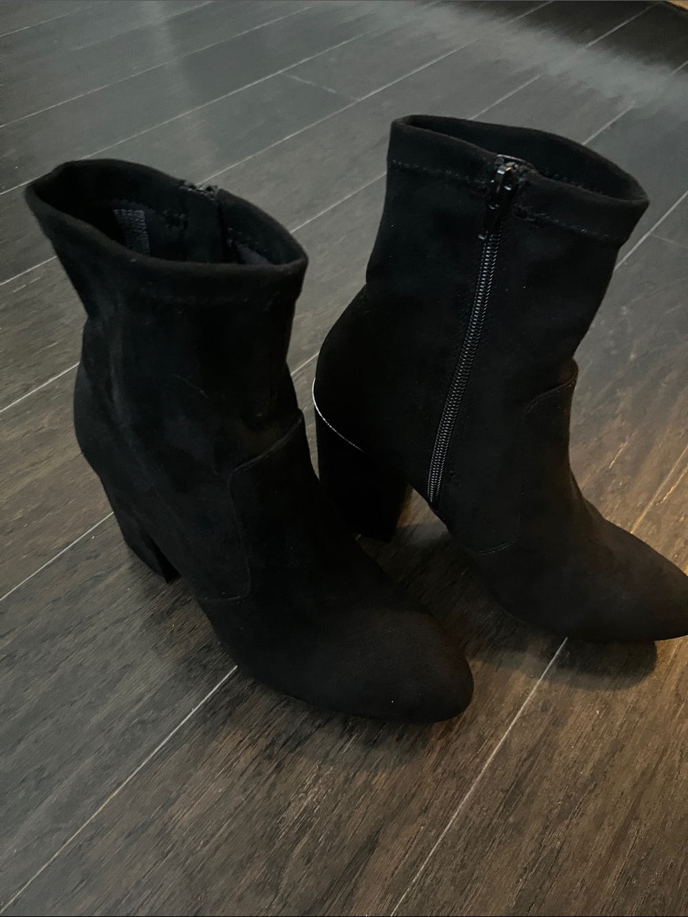 Steve Madden Black Suede Block Heel Ankle Booties with Side Zip